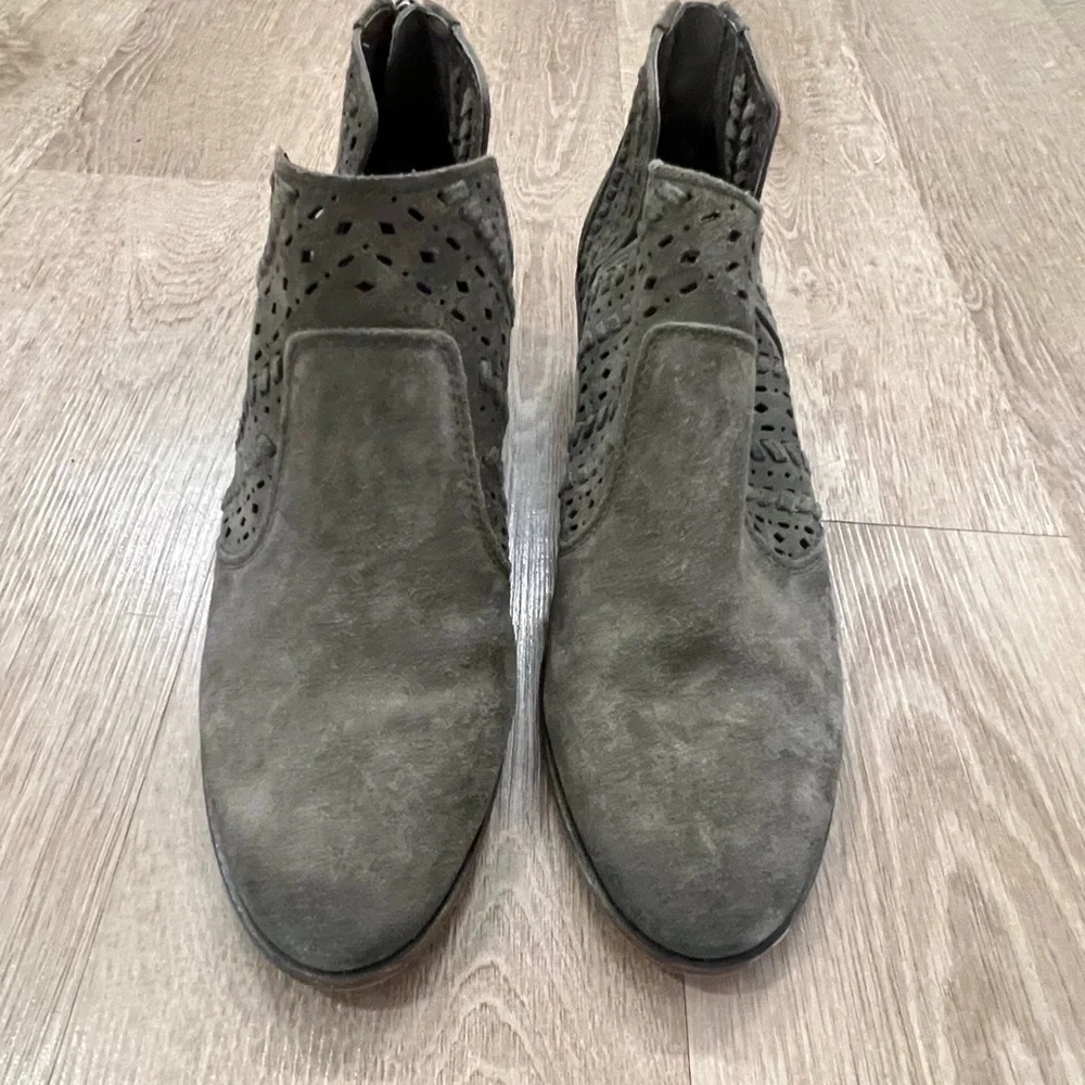 Vince camuto booties - Picture 5 of 5